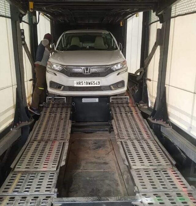 Radhika Car Transportation in Noida